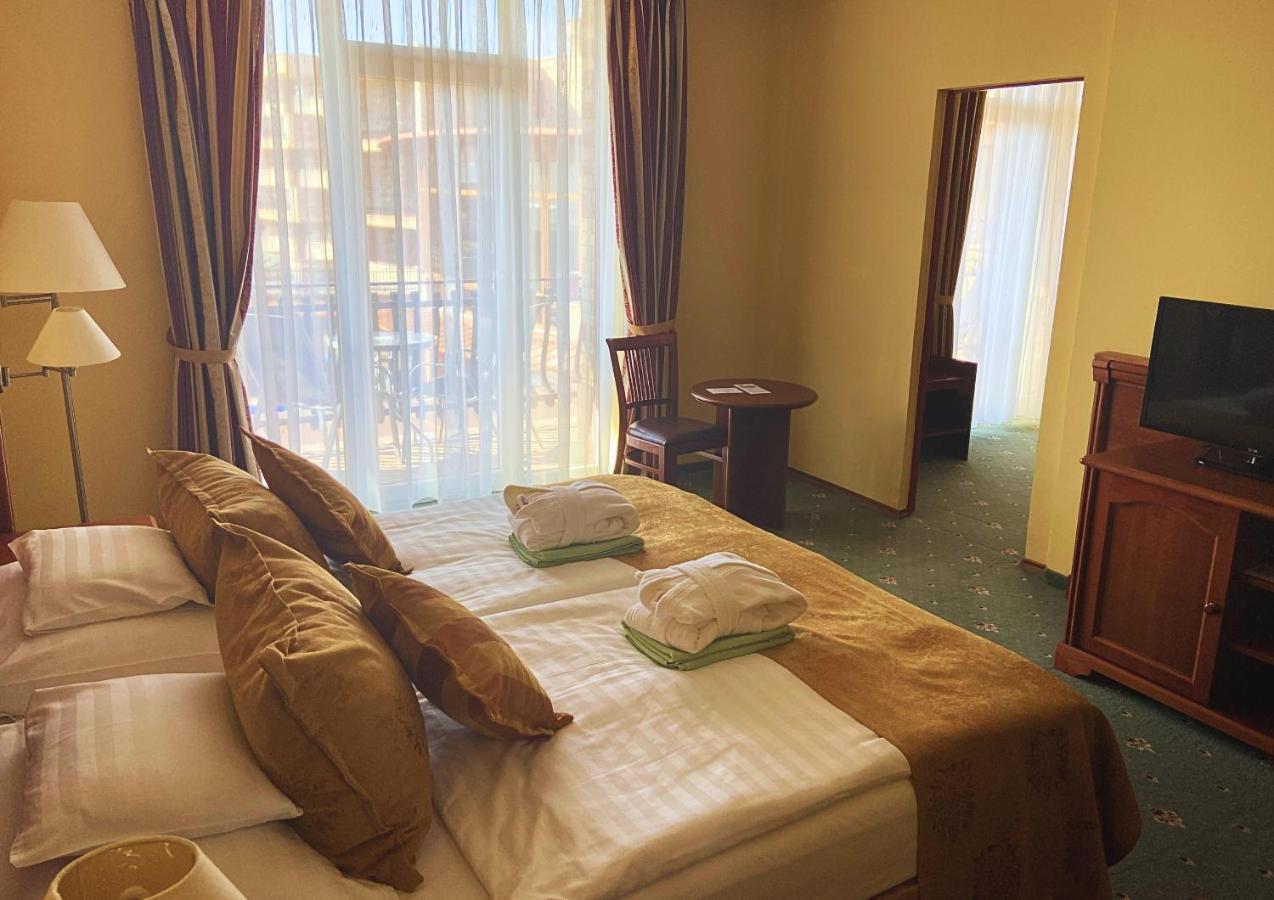 Hotel Kapitany Wellness Sümeg Exteriér fotografie