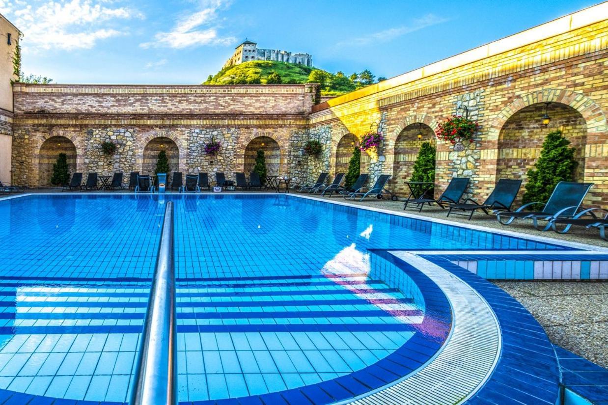 Hotel Kapitany Wellness Sümeg Exteriér fotografie
