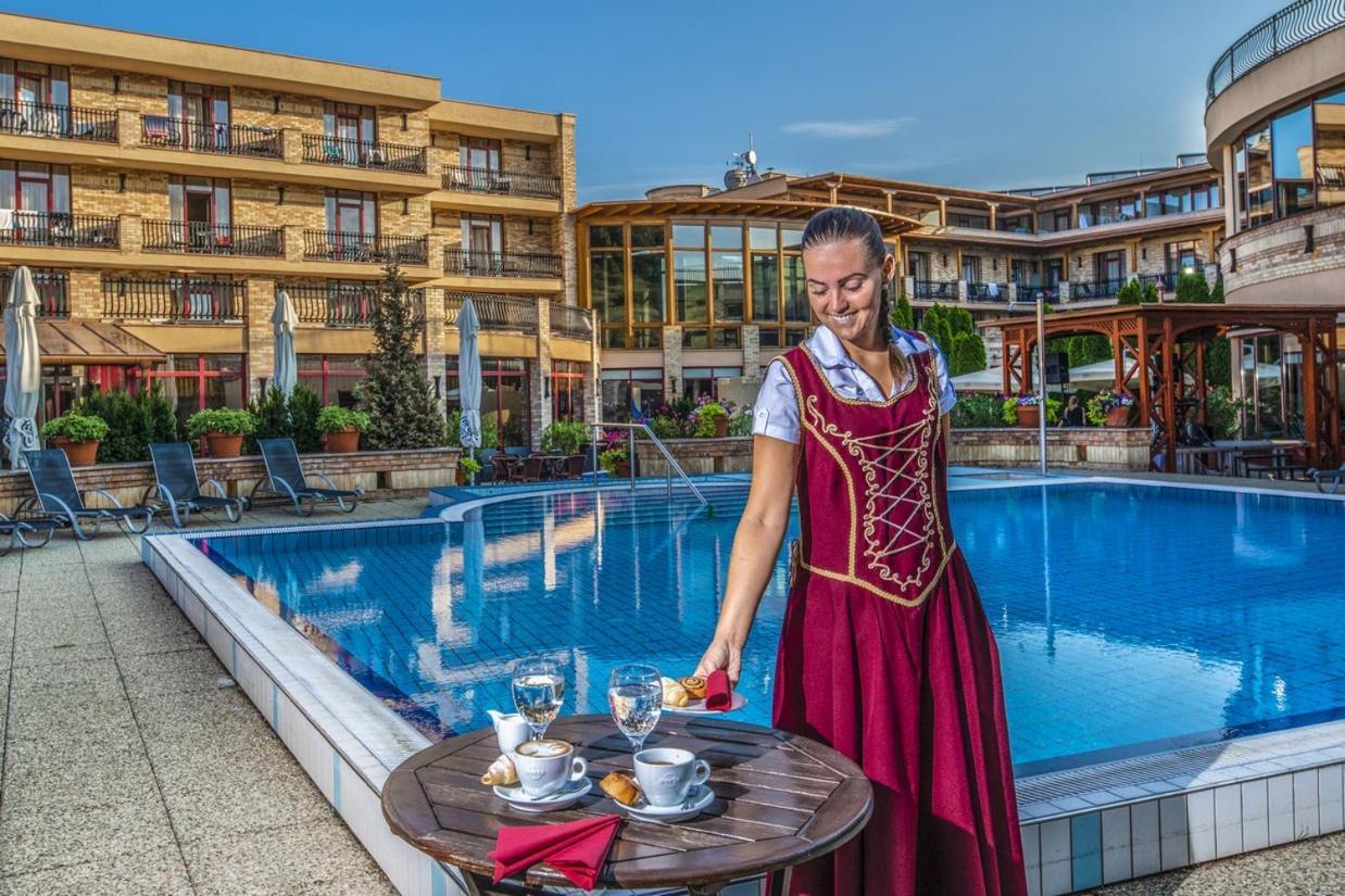 Hotel Kapitany Wellness Sümeg Exteriér fotografie